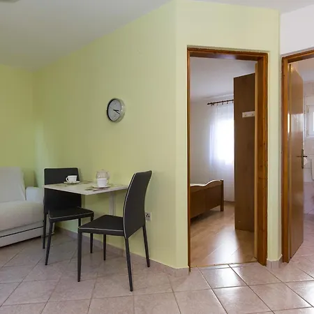 Mihalic Apartment *